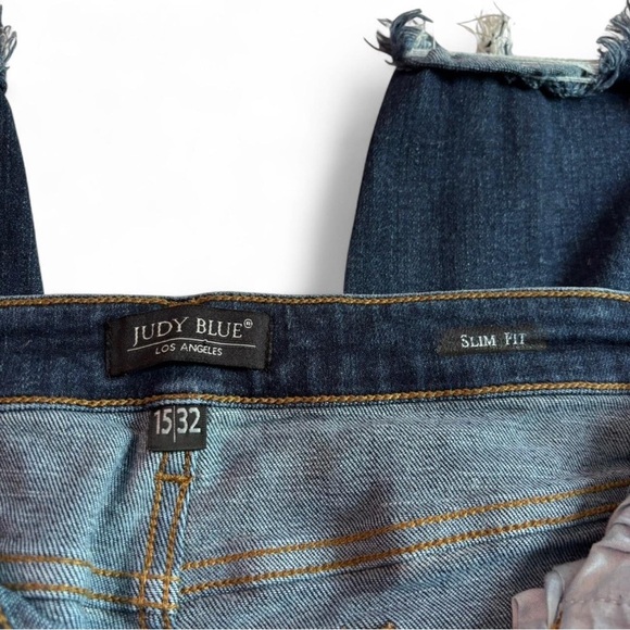 Judy Blue Size 15/32 Slim Fit Jeans Distressed Dark Wash High Rise - Picture 5 of 6